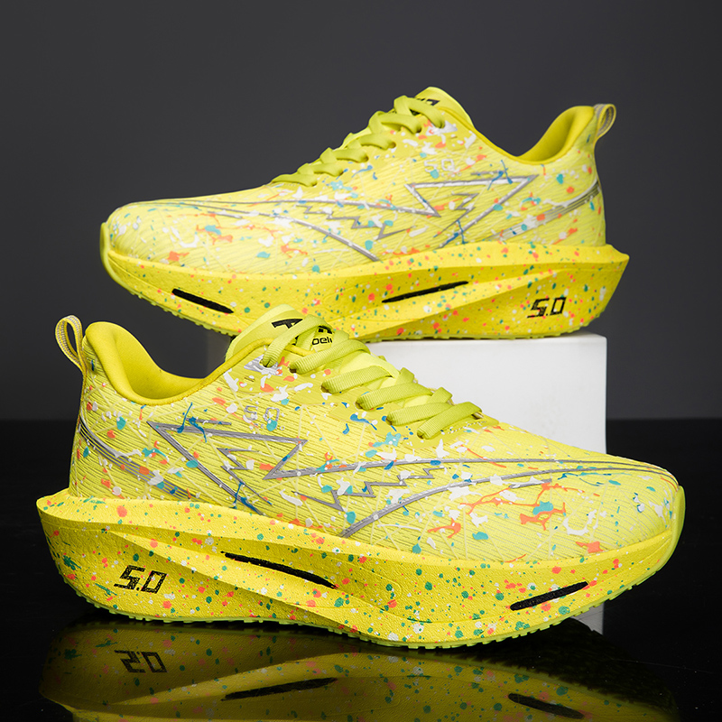 Sepatu Lari Maraton dengan Pel - Carbon Plate Marathon Racing Shoes ulasan dan harga